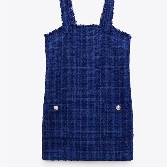 Zara blogger's favourite blue tweed dress with Pearl jewel buttons - Picture 7 of 11